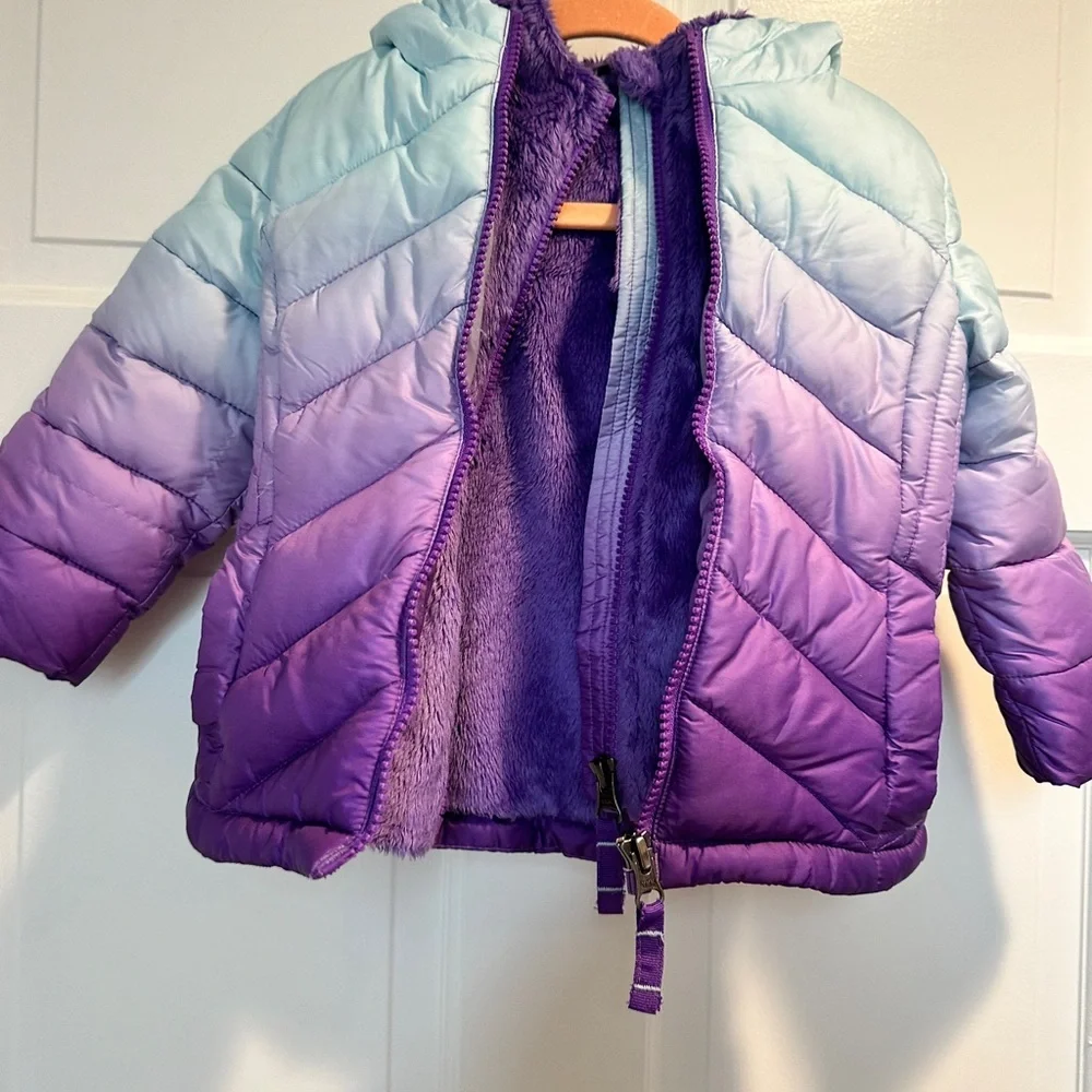 Girls heavy double lined ski jacket. - Picture 3 of 5